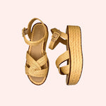 Carregar imagem no visualizador da galeria, Sandália Marbella Creme