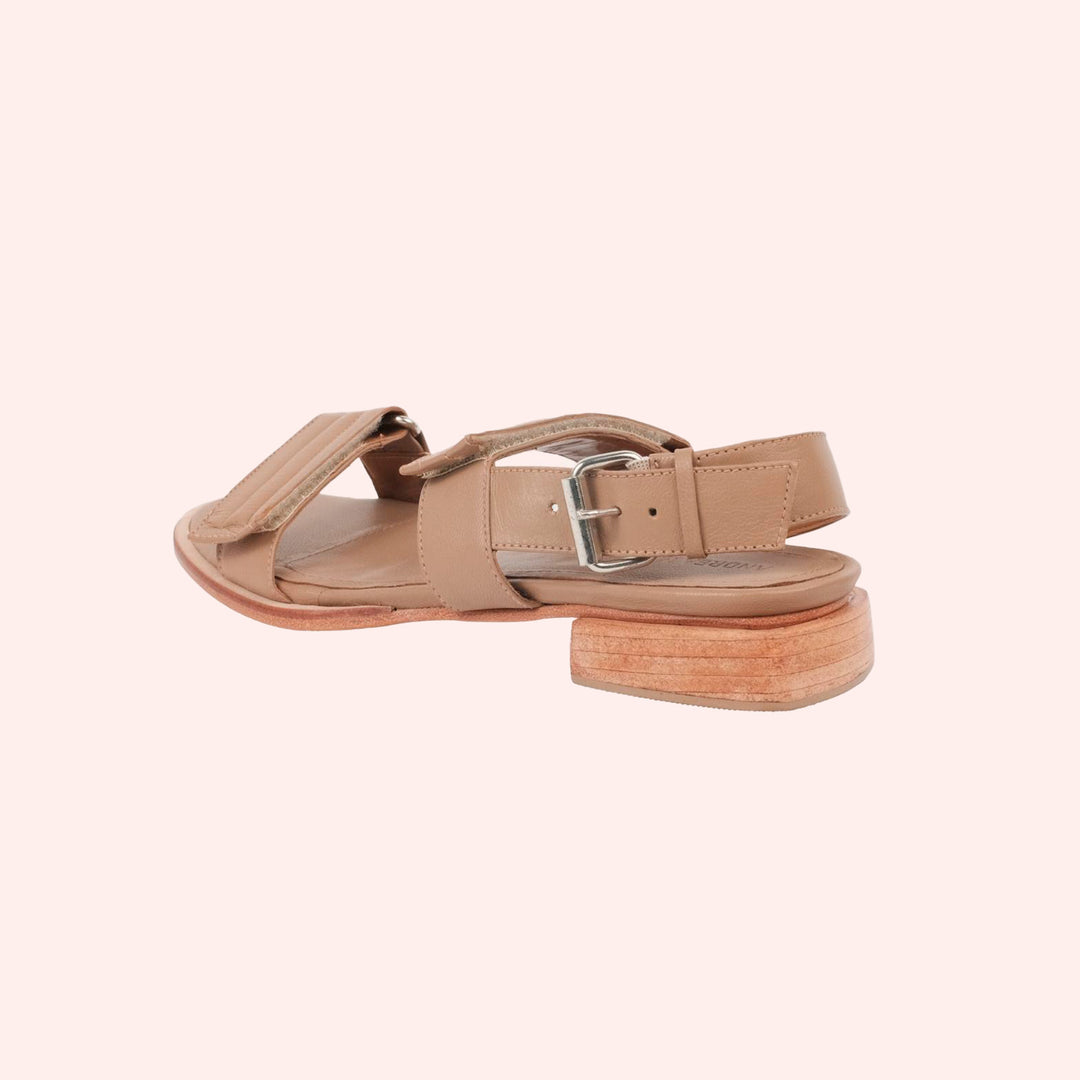 Sandália Velcro Lontra