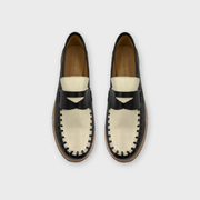 Loafer com Alinhavos Preto/Off White